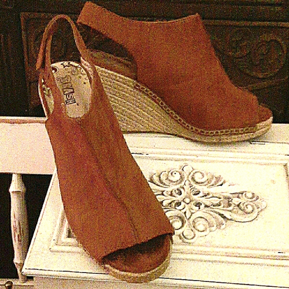 Bash Suede Wedges